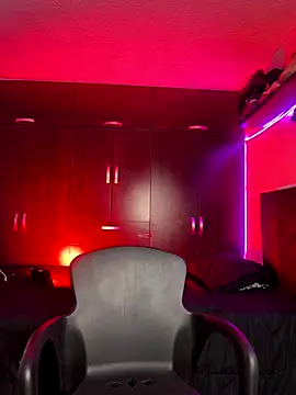 Snapshot of innsolemnia chatting on 10/18/25, 08:15 innsolemnia online show from 10/18/25, 08:15