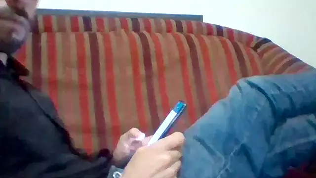 Snapshot of hossein-iraq chatting on 03/06/25, 07:32 hossein-iraq online show from 03/06/25, 07:32