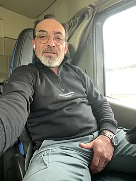 Snapshot of dzhakar chatting on 02/02/26, 12:26 dzhakar online show from 02/02/26, 12:26