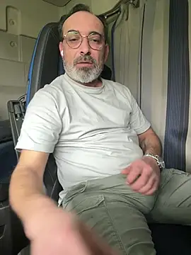 Snapshot of dzhakar chatting on 02/10/26, 11:36 dzhakar online show from 02/10/26, 11:36