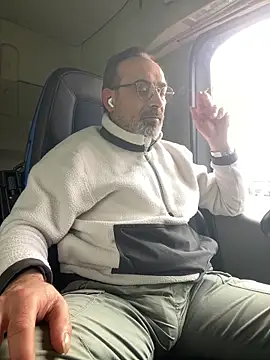 Snapshot of dzhakar chatting on 02/16/26, 11:28 dzhakar online show from 02/16/26, 11:28