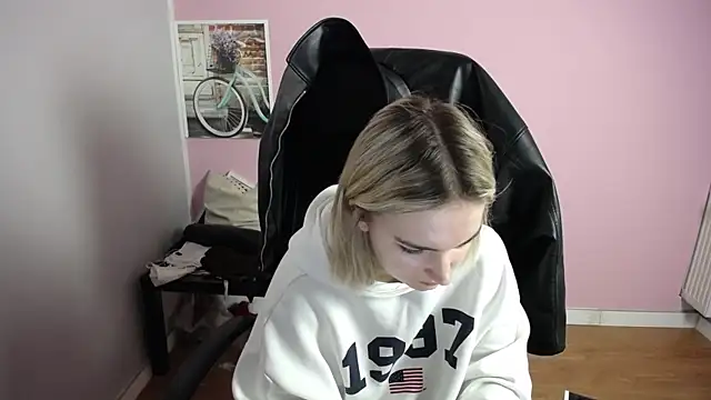 viktoria lovely online show from 05/08/26, 06:08