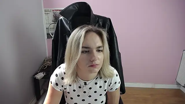 viktoria lovely online show from 06/17/26, 08:39