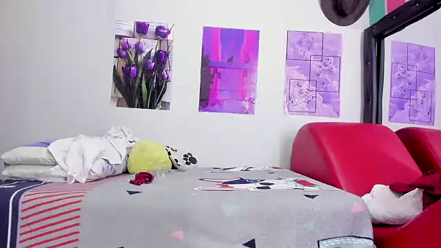 makena18 online show from 12/23/24, 12:41