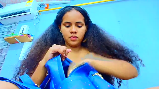 makena18 online show from 02/13/25, 12:43