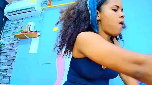 makena18 online show from 02/16/25, 01:16