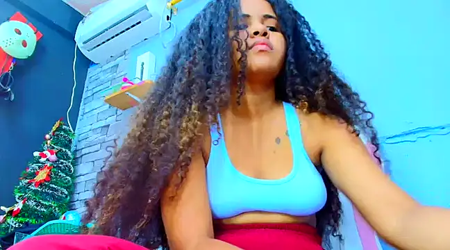 makena18 online show from 02/24/25, 12:48