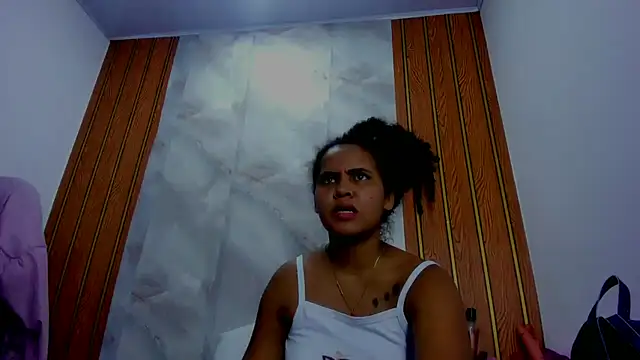 makena18 online show from 09/21/25, 03:46