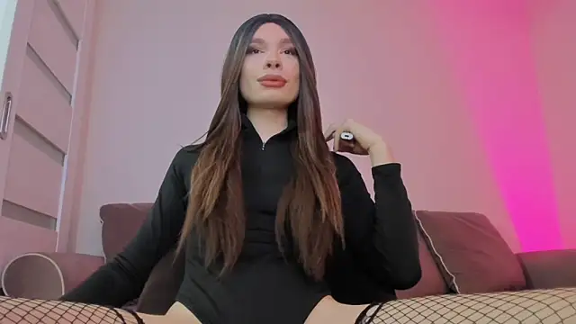 Snapshot of monicastark_ chatting on 10/20/25, 05:02 monicastark online show from 10/20/25, 05:02