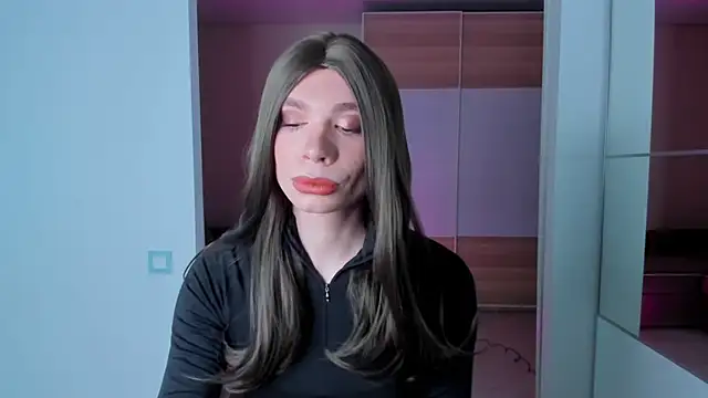 monicastark  online show from 05/28/26, 09:56