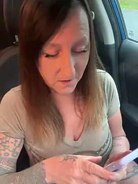 Snapshot of xloritax chatting on 10/08/25, 09:01 xloritax online show from 10/08/25, 09:01