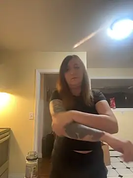 Snapshot of xloritax chatting on 11/08/25, 11:36 xloritax online show from 11/08/25, 11:36