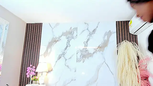 Snapshot of aidaadams chatting on 02/15/25, 12:22 aidaadams online show from 02/15/25, 12:22