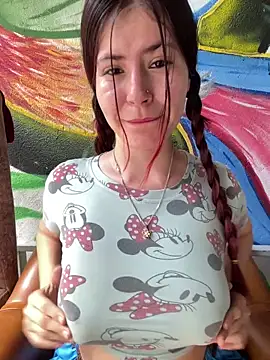 Snapshot of Hotnightsexxx chatting on 06/17/26, 06:42 Hotnightsexxx online show from 06/17/26, 06:42