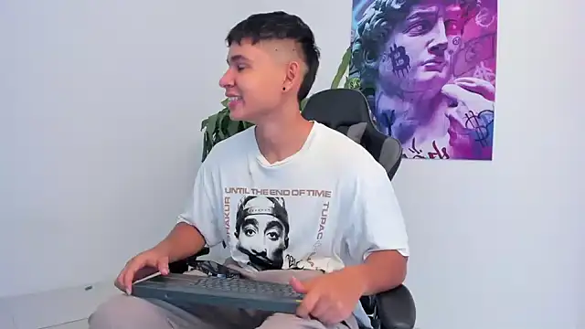 Snapshot of Bray_Kevin chatting on 01/10/25, 07:00 Bray Kevin online show from 01/10/25, 07:00