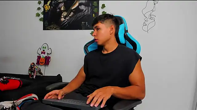 Snapshot of Bray_Kevin chatting on 02/04/25, 12:19 Bray Kevin online show from 02/04/25, 12:19