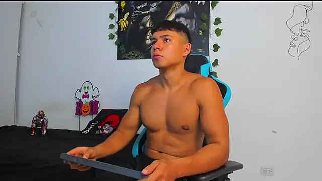 Snapshot of Bray_Kevin chatting on 02/22/25, 11:57 Bray Kevin online show from 02/22/25, 11:57