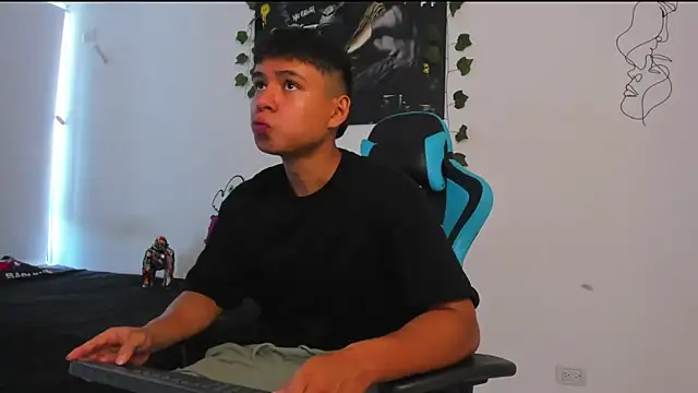 Snapshot of Bray_Kevin chatting on 02/23/25, 05:50 Bray Kevin online show from 02/23/25, 05:50