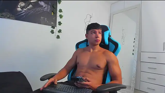 Snapshot of Bray_Kevin chatting on 02/28/25, 04:53 Bray Kevin online show from 02/28/25, 04:53