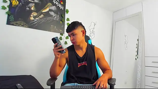 Snapshot of Bray_Kevin chatting on 03/10/25, 03:52 Bray Kevin online show from 03/10/25, 03:52