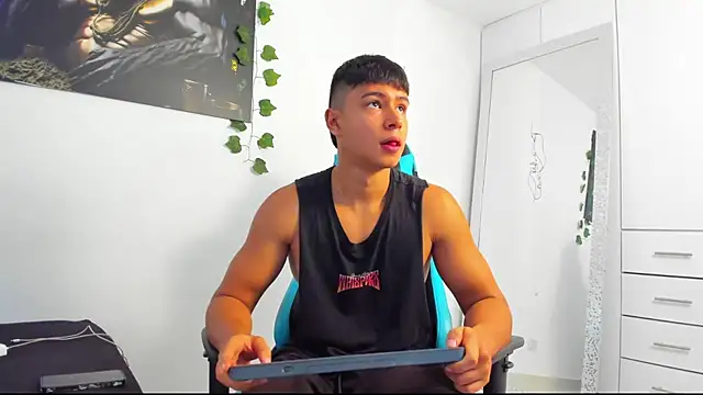 Snapshot of Bray_Kevin chatting on 03/11/25, 03:45 Bray Kevin online show from 03/11/25, 03:45