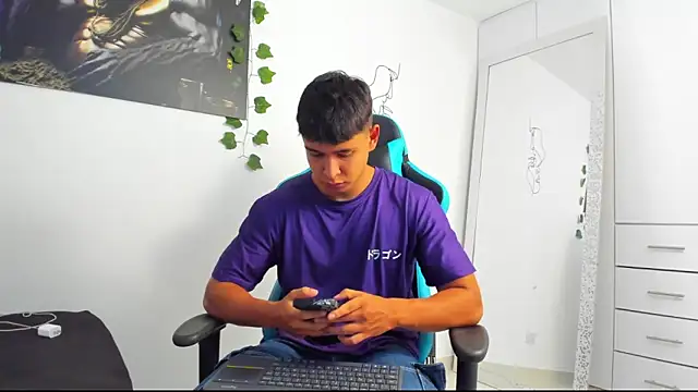 Snapshot of Bray_Kevin chatting on 03/15/25, 10:11 Bray Kevin online show from 03/15/25, 10:11