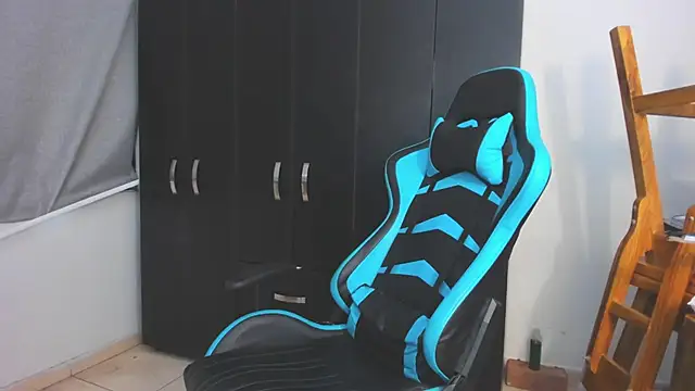 Snapshot of Bray_Kevin chatting on 12/02/25, 09:21 Bray Kevin online show from 12/02/25, 09:21