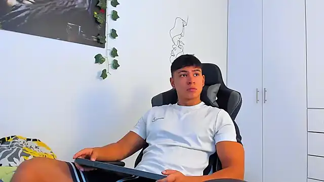 Bray Kevin online show from 12/16/25, 06:13