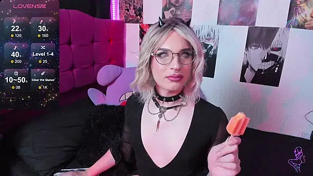 Snapshot of Violetx_moon chatting on 02/10/26, 12:48 Violetx moon online show from 02/10/26, 12:48