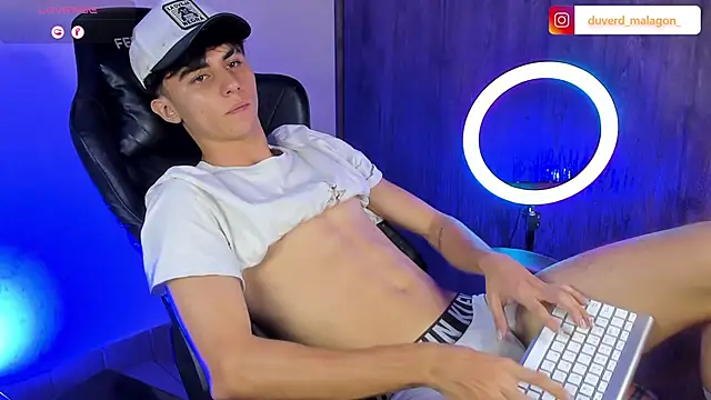 Snapshot of Demian_cute18 chatting on 03/29/26, 10:54 Demian cute18 online show from 03/29/26, 10:54