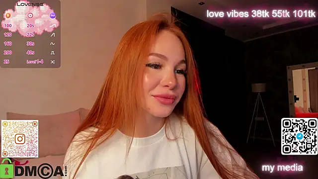 Snapshot of Tracy-Taylor chatting on 10/04/25, 09:07 Tracy-Taylor online show from 10/04/25, 09:07