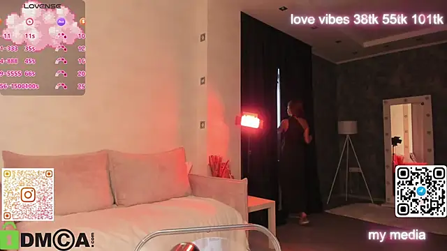 Snapshot of Tracy-Taylor chatting on 11/08/25, 09:09 Tracy-Taylor online show from 11/08/25, 09:09