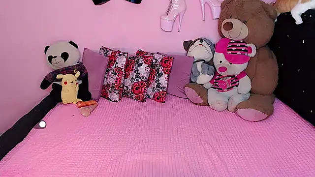 Ciinamonloren online show from 02/05/26, 01:43