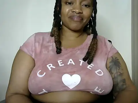 Snapshot of Brown_sexy chatting on 01/27/25, 08:07 Brown sexy online show from 01/27/25, 08:07