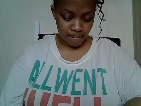 Snapshot of Brown_sexy chatting on 11/19/25, 06:13 Brown sexy online show from 11/19/25, 06:13