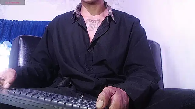 Snapshot of Ryan_coopper chatting on 03/12/25, 02:56 Ryan coopper online show from 03/12/25, 02:56