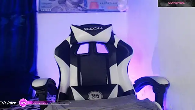 Snapshot of Ryan_coopper chatting on 10/08/25, 02:53 Ryan coopper online show from 10/08/25, 02:53