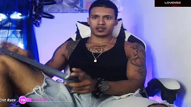 Snapshot of Ryan_coopper chatting on 10/21/25, 02:18 Ryan coopper online show from 10/21/25, 02:18