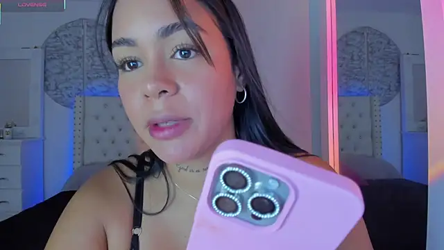 Snapshot of IsabelaVanegas_ chatting on 09/29/25, 04:01 IsabelaVanegas online show from 09/29/25, 04:01