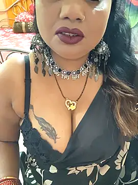 Snapshot of YR-SHIVANI chatting on 02/12/26, 05:57 YR-SHIVANI online show from 02/12/26, 05:57