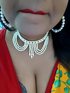 Snapshot of YR-SHIVANI chatting on 02/19/26, 04:19 YR-SHIVANI online show from 02/19/26, 04:19