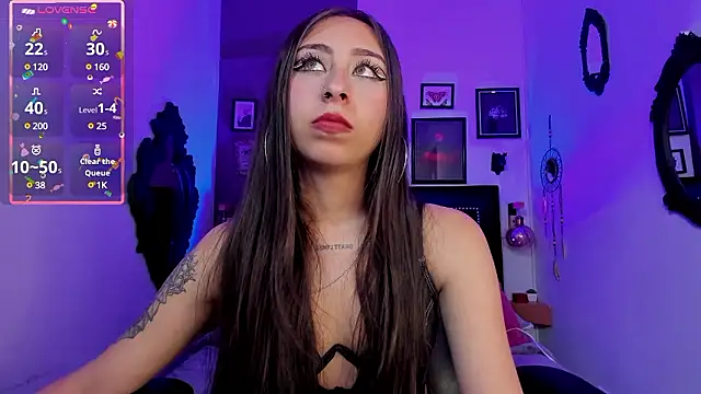 Snapshot of _cloe_martinez chatting on 12/06/24, 06:48 cloe martinez online show from 12/06/24, 06:48