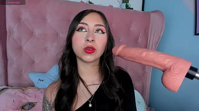 Snapshot of _cloe_martinez chatting on 01/17/25, 09:17 cloe martinez online show from 01/17/25, 09:17