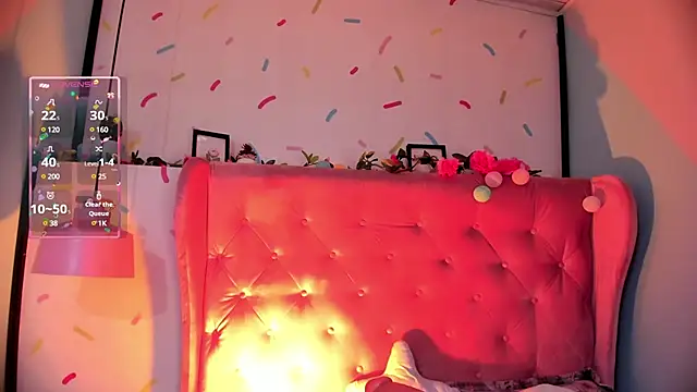 Snapshot of _cloe_martinez chatting on 02/21/25, 11:32 cloe martinez online show from 02/21/25, 11:32