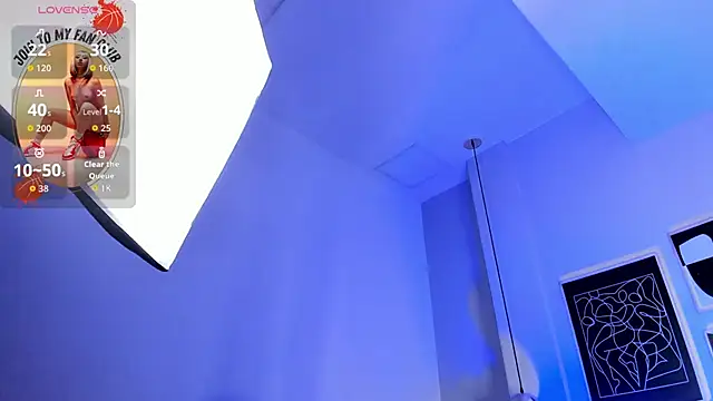 Snapshot of _cloe_martinez chatting on 10/01/25, 11:11 cloe martinez online show from 10/01/25, 11:11