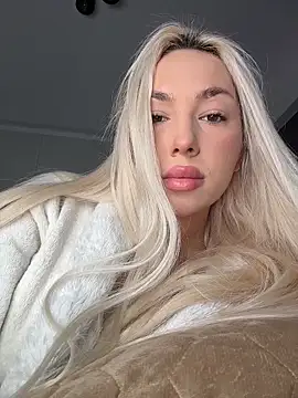 Snapshot of violettabunny03 chatting on 02/26/26, 04:00 violettabunny03 online show from 02/26/26, 04:00