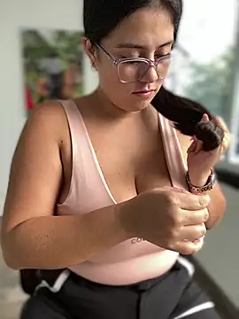 Natalia Cleark09 online show from 03/06/25, 08:48