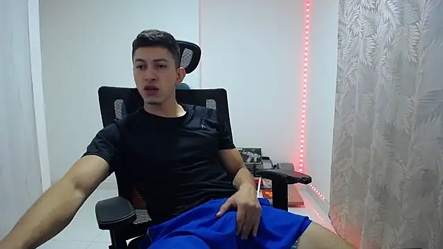 Snapshot of Iam_yourbabyprincess_XD chatting on 12/06/24, 05:20 Iam yourbabyprincess XD online show from 12/06/24, 05:20