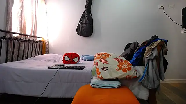 Snapshot of Iam_yourbabyprincess_XD chatting on 01/24/25, 02:19 Iam yourbabyprincess XD online show from 01/24/25, 02:19