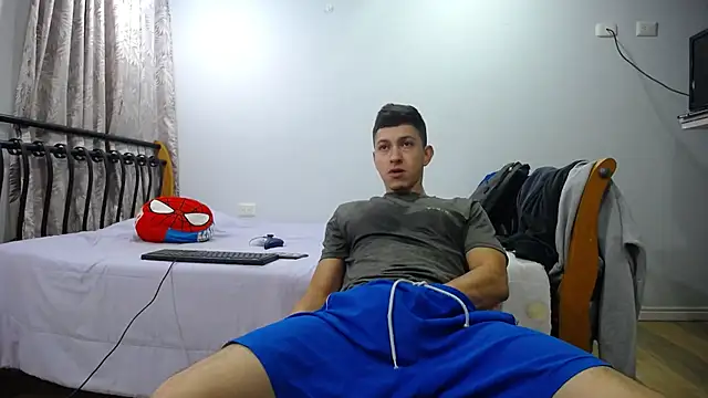 Snapshot of Iam_yourbabyprincess_XD chatting on 02/14/25, 09:45 Iam yourbabyprincess XD online show from 02/14/25, 09:45